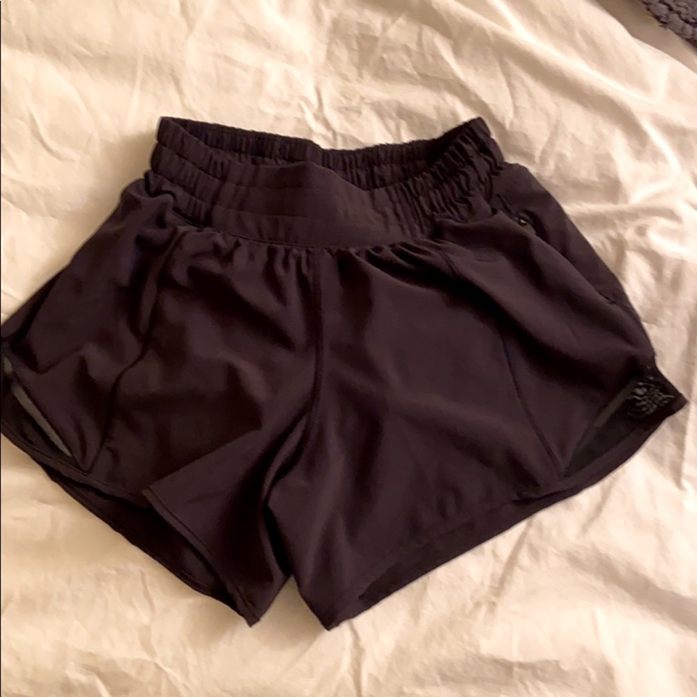 Lululemon Hotty Hot Short 2.5 (black)